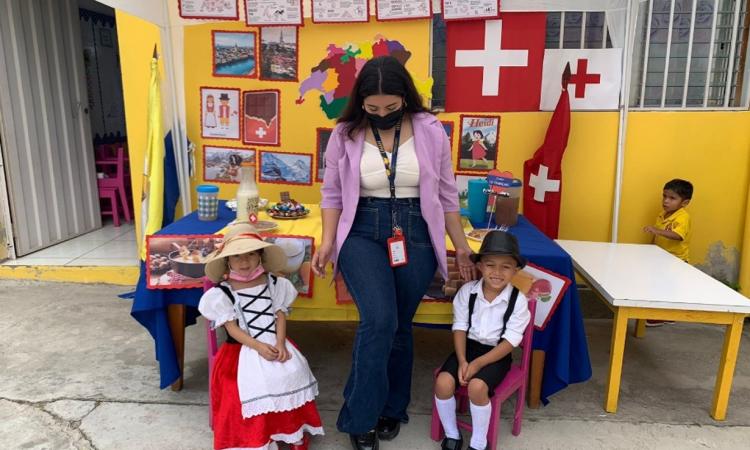 Inglés y francés llegan a 37 escuelas públicas de la mano de la UNAH