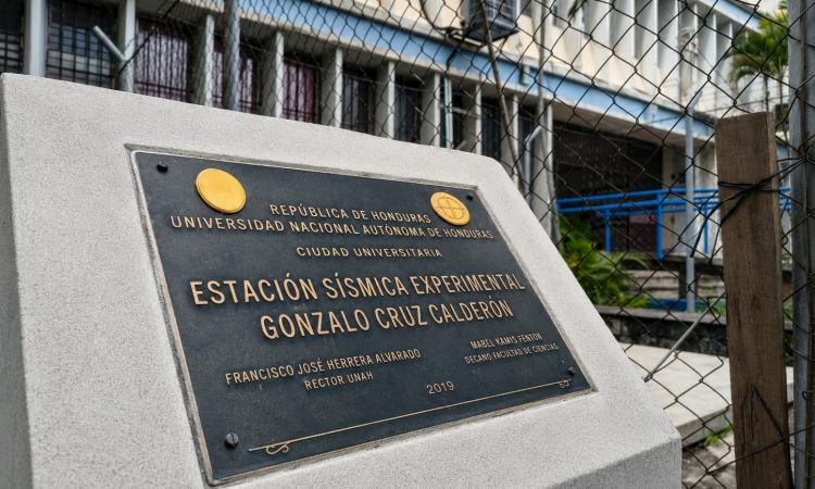 Red Sísmica Experimental de la UNAH fortalece el monitoreo de movimientos telúricos en Honduras