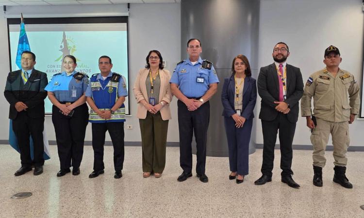 UNAH y DNVT lanzan campaña “Con educación vial avanzamos juntos”
