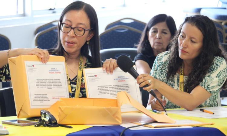 Dos empresas presentan oferta de supervisión para la modernización eléctrica de los campus de Cortés y Copán