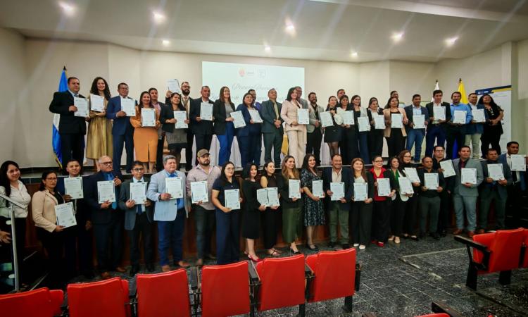 UNAH forma a 46 profesionales de Unacifor en Metodologías de Investigación 