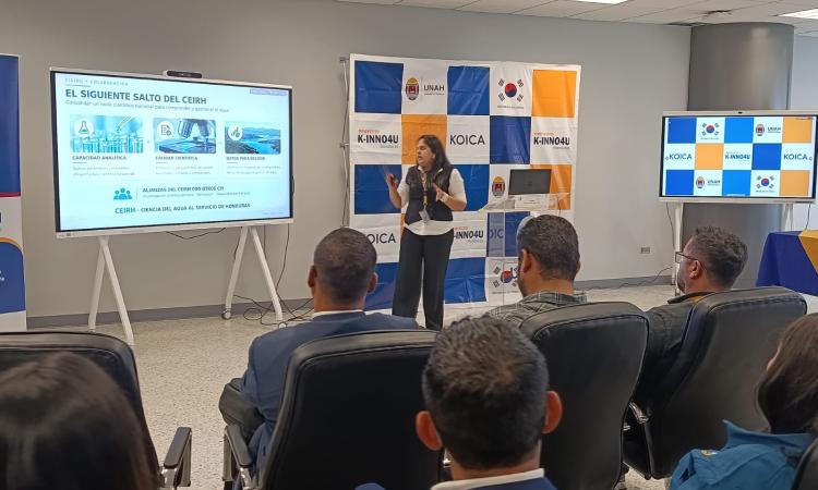 Centros experimentales de la UNAH presentan proyectos que buscan generar soluciones innovadoras