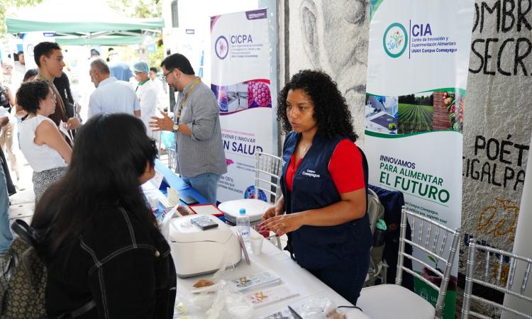 Campus de la UNAH presentan sus avances en ciencia, tecnología e innovación