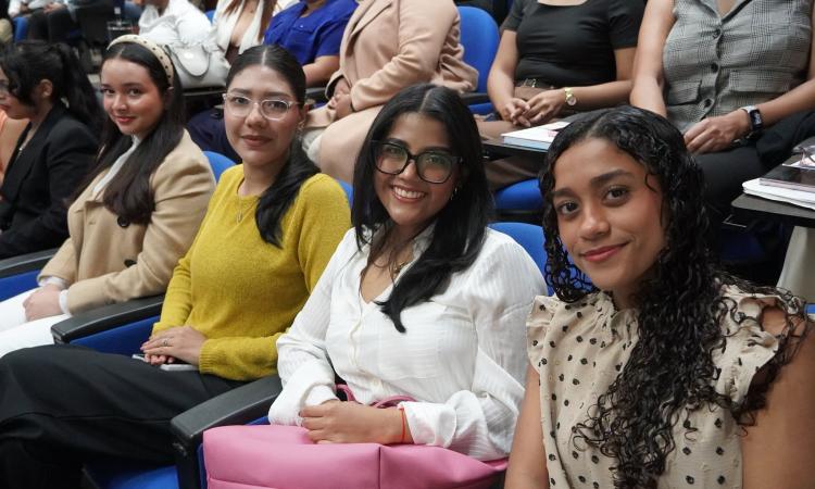 CJG UNAH concluye curso propedéutico con 155 nuevos procuradores