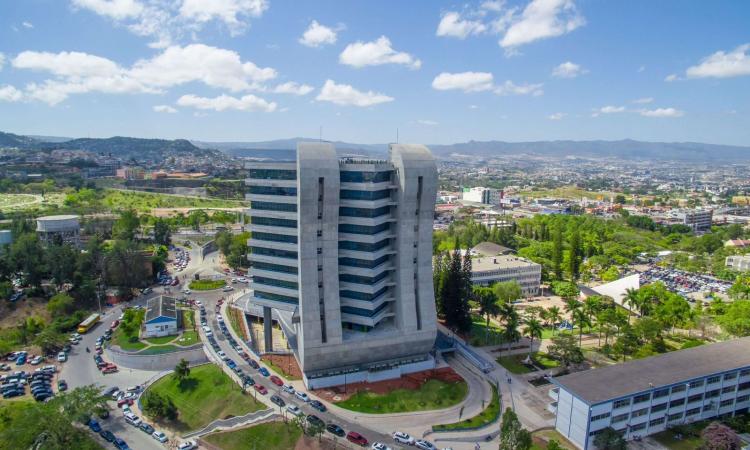 Presupuesto 2027 de la UNAH es tres veces menor que el de Defensa, lo que obliga a planificar de forma plurianual 