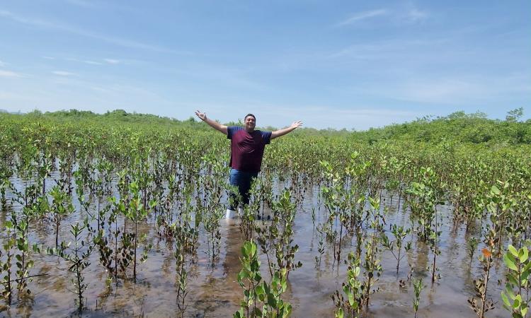 De la UNAH a Islas Canarias: el hondureño que estudia biología marina con beca de Fundación Carolina 