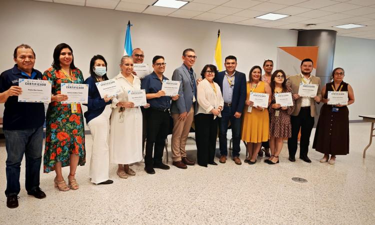 UNAH capacita a docentes para sistematizar proyectos de transformación social