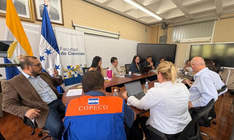 UNAH fortalecerá la formación de meteorólogos con curso especializado impartido por expertos internacionales