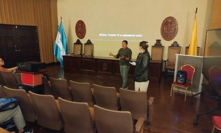 Eraserhead abre diálogo sobre ansiedad, paternidad y salud mental en el CAC-UNAH