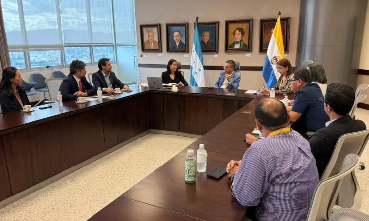 UNAH asume un papel estratégico en la formulación de la política industrial hondureña
