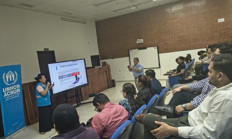 Acnur y CJG-UNAH brindan capacitación sobre mecanismos de atención a personas desplazadas y refugiadas en Honduras