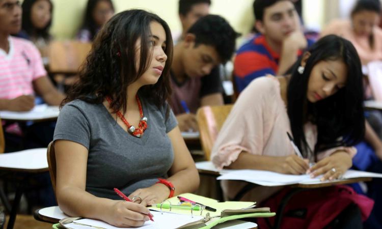 En la ruta hacia la innovación curricular y la armonización, la VRA desarrolla jornada de trabajo con directores académicos
