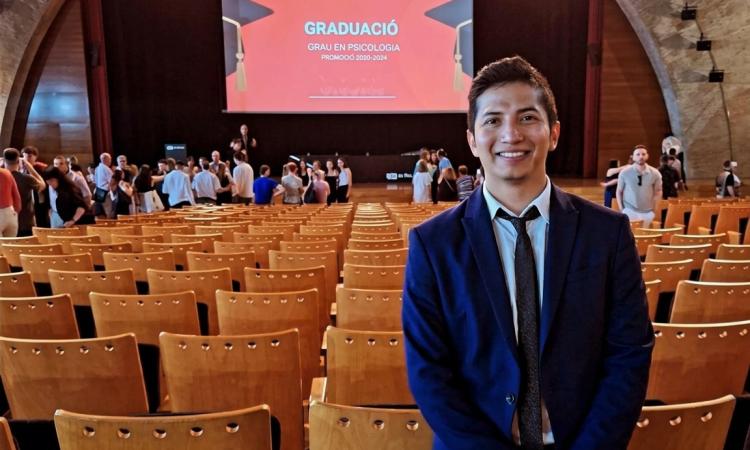 Egresado de la UNAH consolida su carrera en neuropsicología en España
