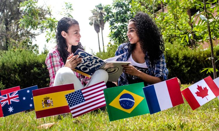 Estudiantes de 12 países eligen a la UNAH para su formación profesional