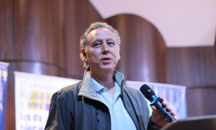 Académico de la UNAM llama a las universidades a acercarse a las comunidades para defender la dignidad humana