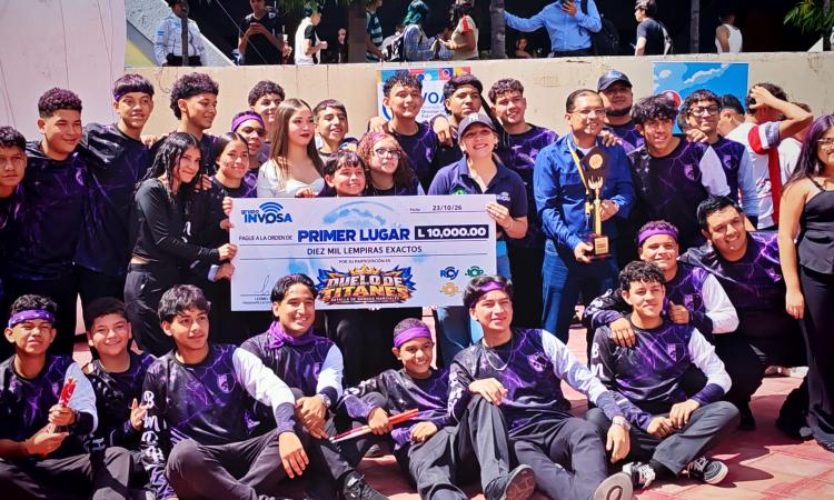 Banda de Guerra del Instituto Dionisio de Herrera gana Duelo de Titanes 