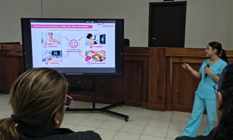 Funhocam brinda atención preventiva a empleadas y estudiantes de la UNAH