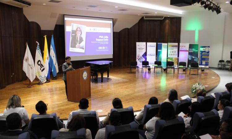 Foro Conectando Saberes impulsa la inclusión digital y el aprendizaje en Honduras