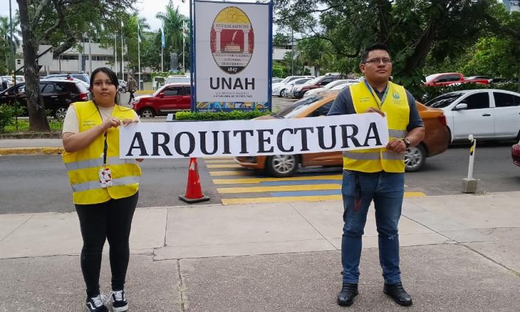 UNAH aplica Prueba Psicológica Específica a 106 aspirantes a la Carrera de Arquitectura