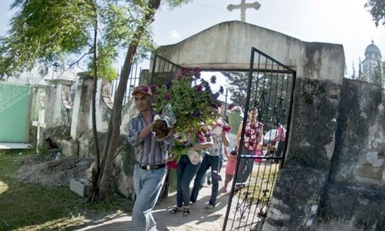 Rituales y perspectivas para conmemorar a los extintos en Honduras    