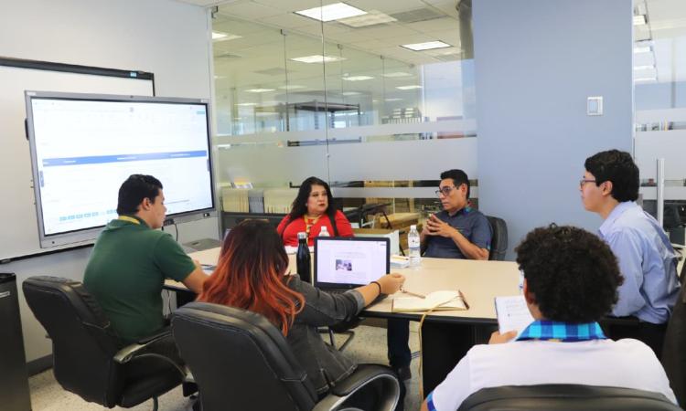 Jornada de trabajo en conjunto con la Editorial Universitaria 