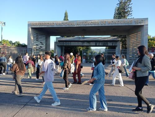 d7568598 7166 40b0 8614 b44c9983bcdc