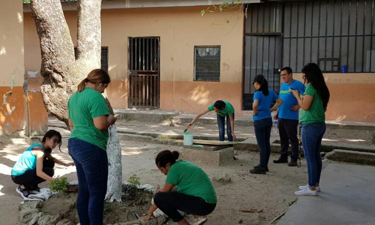 UNAH-VS pinta de verde escuelas de El Zapotal