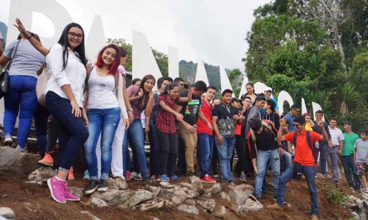 Estudiantes de UNAH-VS realizan expedición en PANAMOSAB