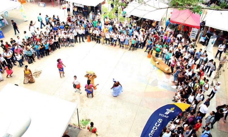 UNAH-VS celebra el inicio de clases con actos culturales