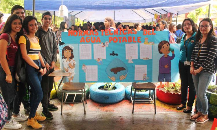 Estudiantes de UNAH-VS conmemoran el Día Mundial de Agua