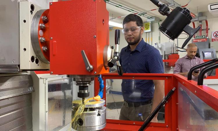 Estudiantes de Ingeniería Mecánica de UNAH-VS elaboran molino triturador de plásticos