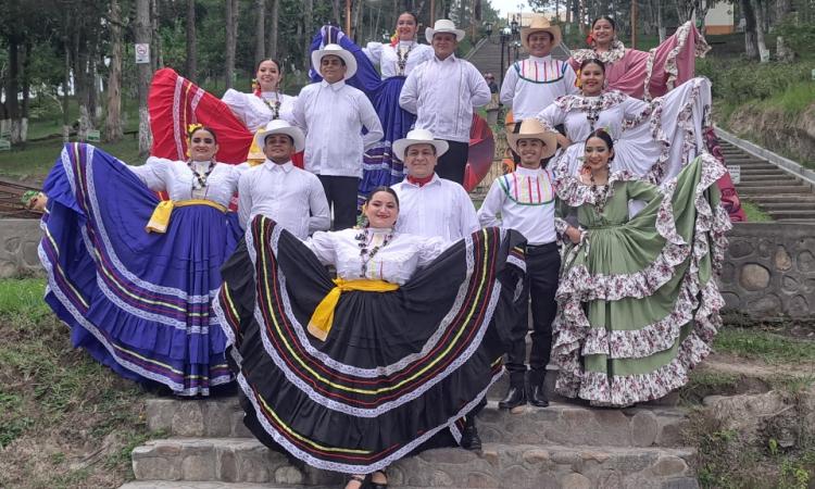 Proyección Folclórica Herederos de Cicumba de UNAH-VS, conquista CUROC en el Encuentro Universitario de las Culturas 2023