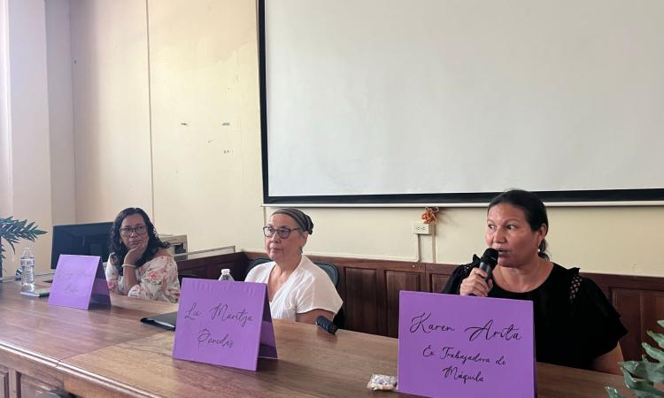 Estudiantes de UNAH-VS  Reciben Conferencia sobre Derechos Laborales de la Mujer 