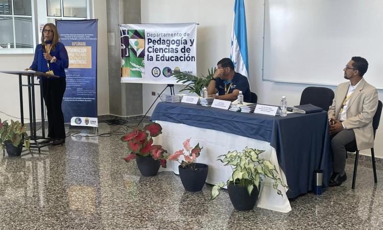 Clausura del Diplomado en Formación Universitaria Basada en Competencias del Área de Educación No Formal y Educación Continua