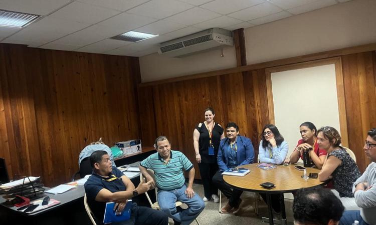 Reunión estratégica entre la DVUS y la Facultad de Odontología para fortalecer los proyectos de vinculación