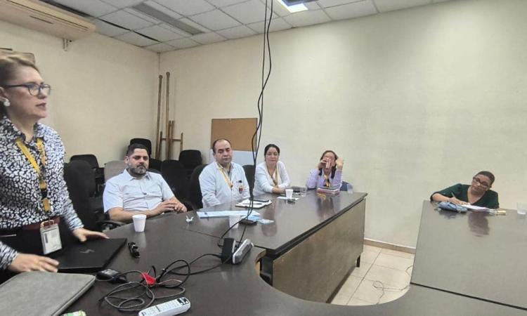 Fortaleciendo Vínculos: Estrategias para la Vinculación y Seguimiento de Egresados