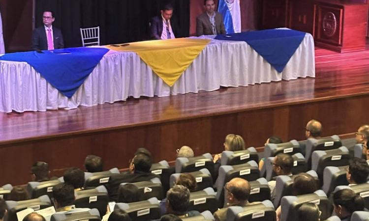 Homenaje a la investigación: DVUS presente en la ceremonia de reconocimiento