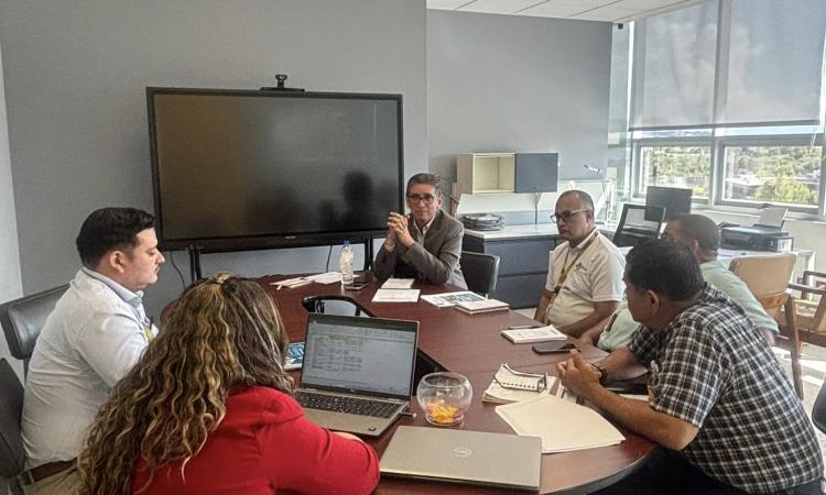 La UNAH da la bienvenida al nuevo Director de la DVUS, Arq. Edler Ricardo Castellanos