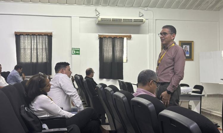 DVUS y Facultad de Ciencias Espaciales avanzan en la construcción de un plan conjunto de vinculación