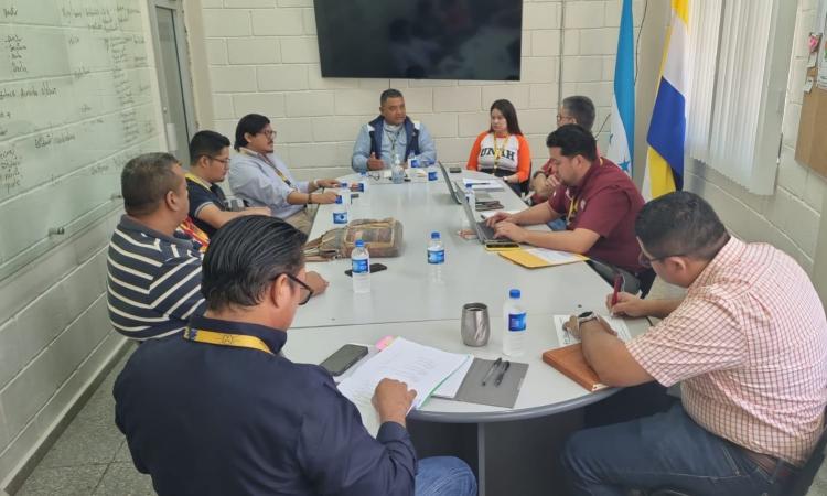 DVUS y UNAH-Campus Yoro trabajan en plan de acción conjunto para fortalecer la vinculación
