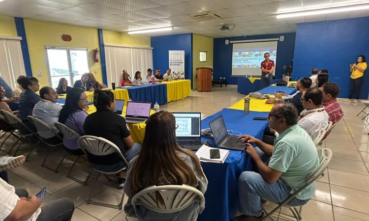 UNAH consolida la vinculación con la sociedad: DVUS registra 199 proyectos y modernización de su gestión en 2025