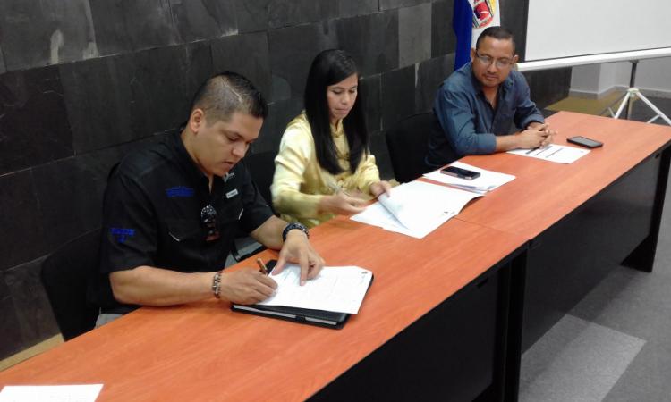 DVUS firma acuerdo de colaboración con Unidad Técnica Permanente Región 12 Centro